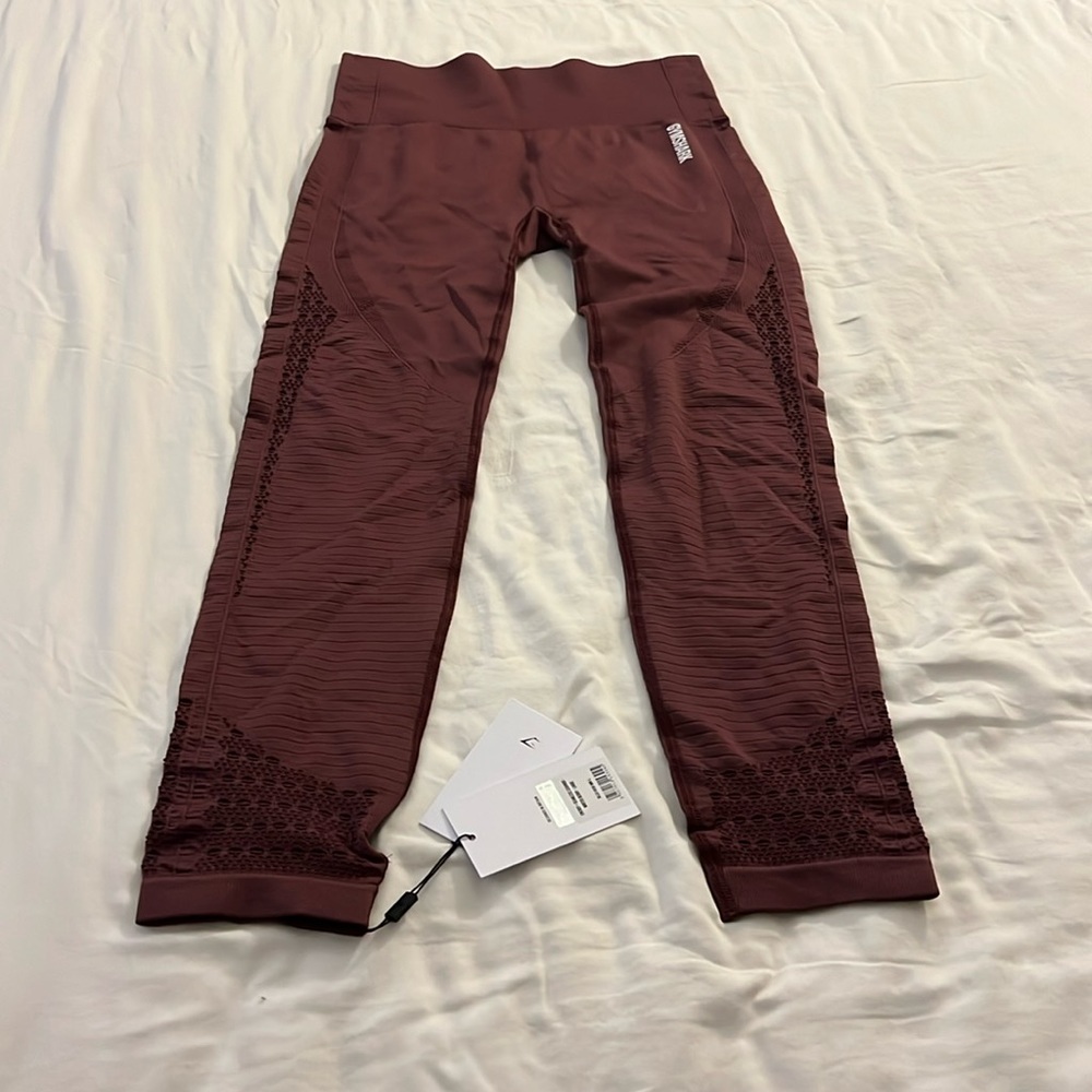 NWT gymshark energy seamless leggings size large winter berry